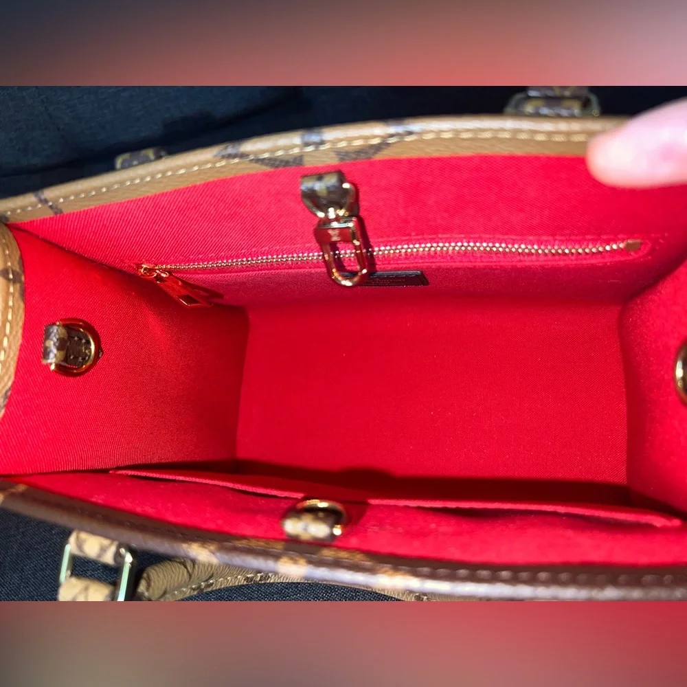 Louis Vuitton OntheGo PM monogram Reverse (Bag only) - Picture 10 of 14